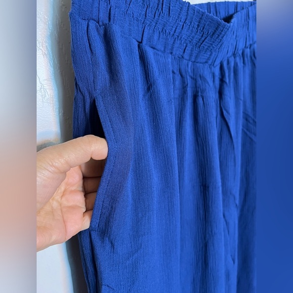 💙 NWT! Blue Wide Leg w/Pockets Pants - Picture 3 of 6